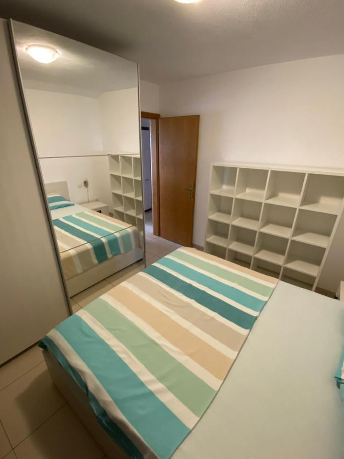 Apartments Kristina Milna  Luaran gambar