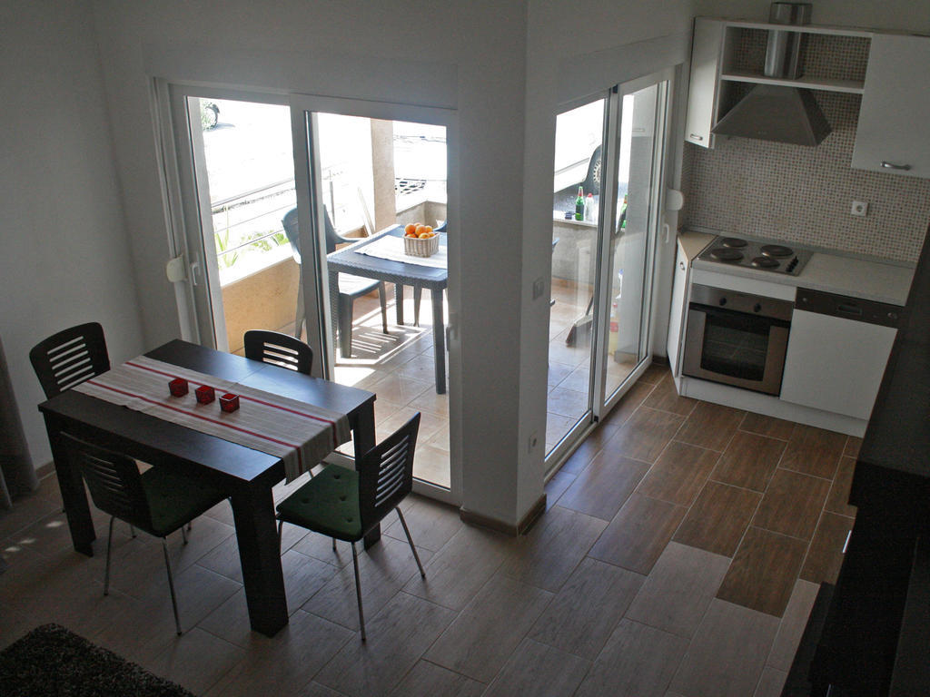 Apartments Kristina Milna  Bilik gambar